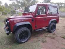 Land-Rover Defender 2000 SUV