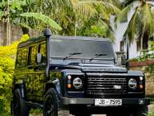 Land-Rover Defender 2001 SUV