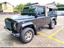 Land-Rover Defender 2002 SUV