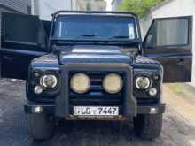 Land-Rover Defender 2004 SUV