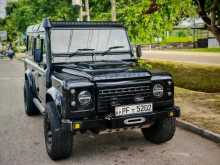 Land-Rover Defender 2008 SUV
