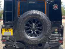 https://riyasewana.com/uploads/land-rover-defender-2008-2311532412852.jpg