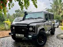 Land-Rover Defender 2012 SUV