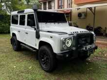 Land-Rover Defender 2013 SUV