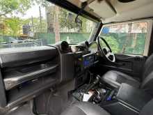 https://riyasewana.com/uploads/land-rover-defender-2013-310230712843.jpg