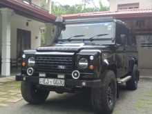 https://riyasewana.com/uploads/land-rover-defender-2021-710421412444.jpg