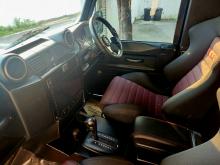 https://riyasewana.com/uploads/land-rover-defender-2110591410145.jpg