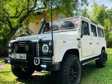 Land-Rover Defender 2023 SUV