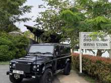 https://riyasewana.com/uploads/land-rover-defender-2216423922963.jpg