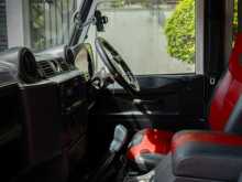 https://riyasewana.com/uploads/land-rover-defender-2295618294.jpg