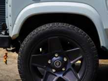 https://riyasewana.com/uploads/land-rover-defender-229561873.jpg