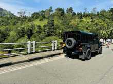 https://riyasewana.com/uploads/land-rover-defender-2414470822182.jpg