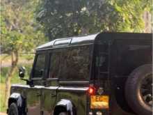 https://riyasewana.com/uploads/land-rover-defender-251559314062.jpg