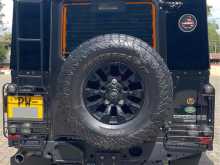 https://riyasewana.com/uploads/land-rover-defender-2819375422872.jpg