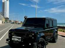 Land-Rover Defender 2013 SUV