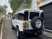 https://riyasewana.com/uploads/land-rover-defender-29104733112.jpg