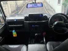 https://riyasewana.com/uploads/land-rover-defender-29104733325.jpg