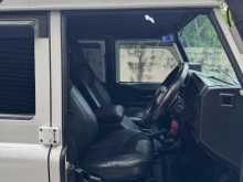 https://riyasewana.com/uploads/land-rover-defender-29104733923.jpg