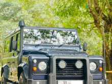 Land-Rover Defender 2004 SUV