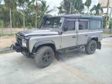 Land-Rover Defender 1960 SUV