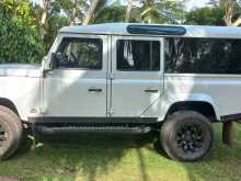 https://riyasewana.com/uploads/land-rover-defender-6105737312.jpg