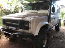 Land-Rover Defender 0 SUV