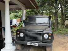 Land-Rover Defender 1981 SUV