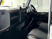 https://riyasewana.com/uploads/land-rover-defender-90-1211465924941.jpg