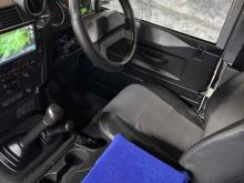 https://riyasewana.com/uploads/land-rover-defender-90-1320003724964.jpg