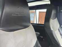 https://riyasewana.com/uploads/land-rover-defender-90-1714281022533.jpg