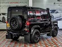 https://riyasewana.com/uploads/land-rover-defender-90-1987-150394912282.jpg