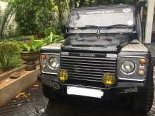 Land-Rover Defender 90 1987 SUV