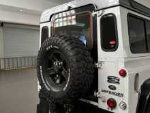 https://riyasewana.com/uploads/land-rover-defender-90-1987-2922253212853.jpg