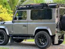 https://riyasewana.com/uploads/land-rover-defender-90-2017142022813.jpg