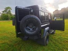 https://riyasewana.com/uploads/land-rover-defender-90-226552917664.jpg