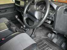 https://riyasewana.com/uploads/land-rover-defender-90-248154822822.jpg