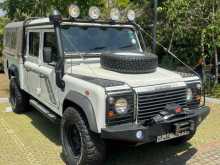 https://riyasewana.com/uploads/land-rover-defender-d-918092722012.jpg