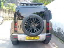 https://riyasewana.com/uploads/land-rover-defender-first-13124016104.jpg