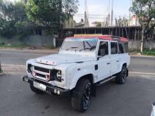 https://riyasewana.com/uploads/land-rover-defender-kahn-141732386216.jpg
