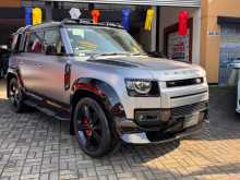 Land-Rover Defender P300 HSE URBAN 2023 SUV