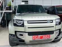 Land-Rover Defender P300 2024 SUV