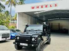 Land-Rover DEFENDER PUMA 2012 SUV