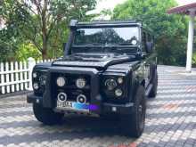 Land-Rover Defender Puma 2.4 2012 SUV