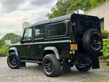 Land-Rover Defender Puma 2014 SUV