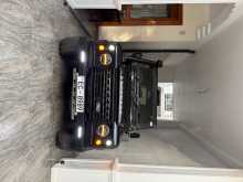 Land-Rover Defendre 1984 SUV
