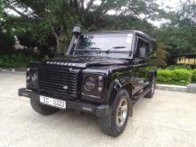 Land-Rover Defender 1980 SUV