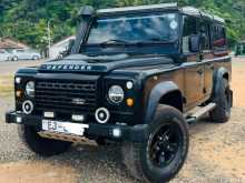 Land-Rover DEFENDER 1985 SUV