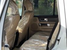 https://riyasewana.com/uploads/land-rover-discovery-4-1414061610136.jpg