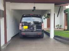 https://riyasewana.com/uploads/land-rover-discovery-4-2010-717263712243.jpg