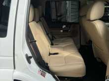 https://riyasewana.com/uploads/land-rover-discovery-4-8153507385.jpg